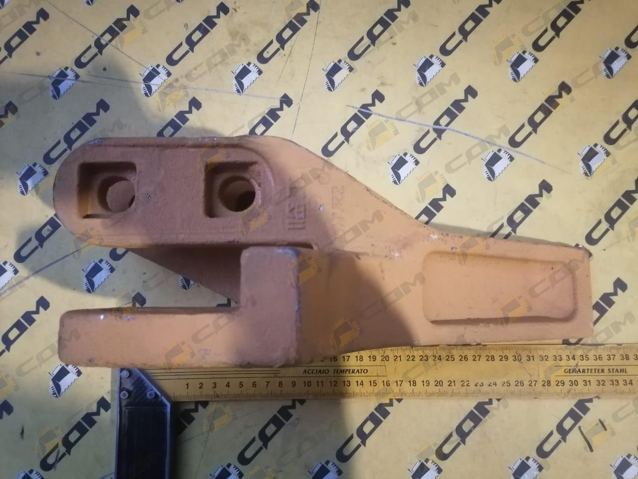 Зуб ковша боковой правый SDLG 29170039951 252101812