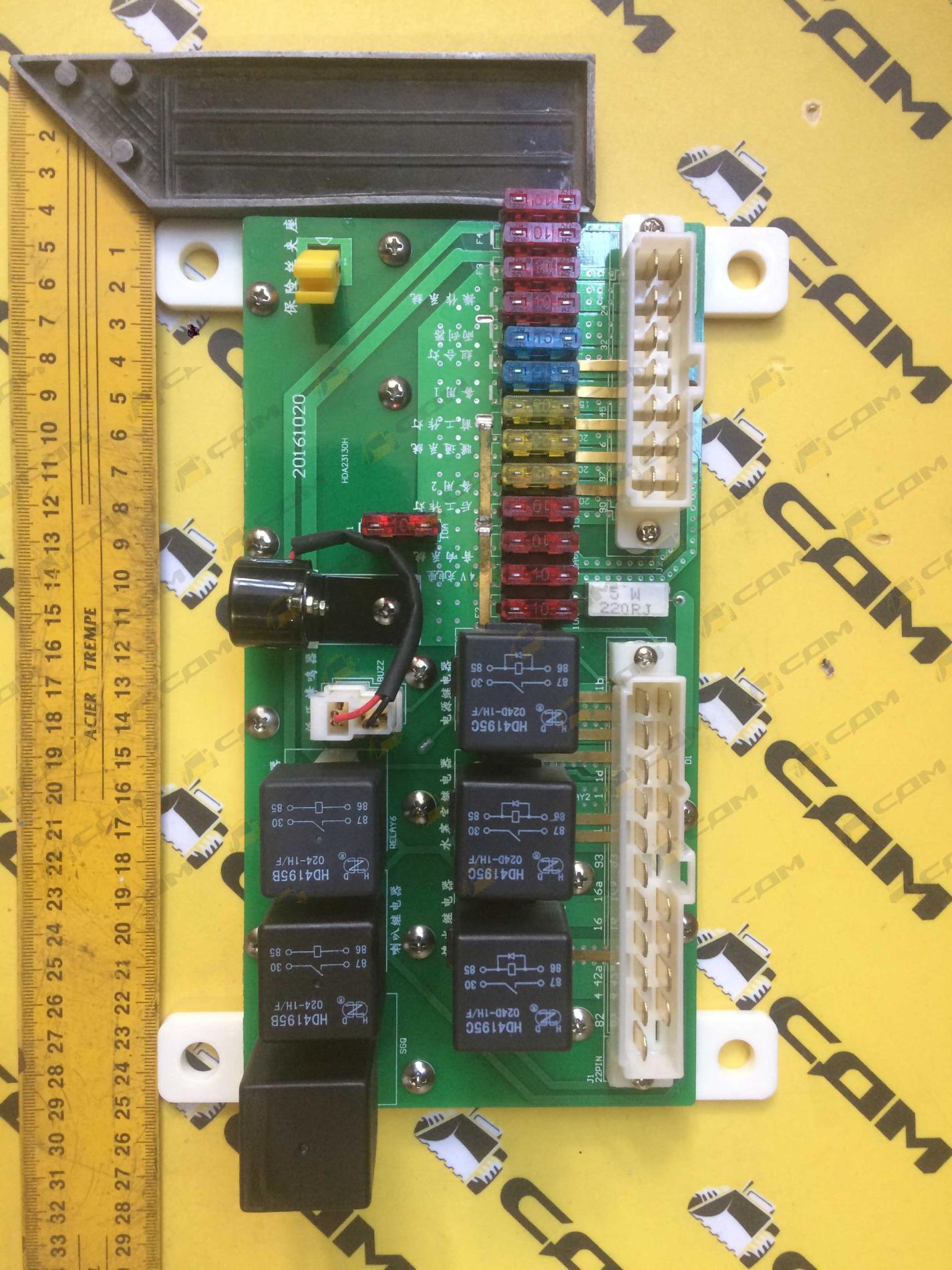 Блок предохранителей LG833B 60400000576